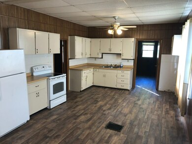 732 Oak St, Bicknell, IN 47512 - photo 3