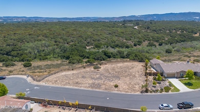 384 Falcon Crest Dr, Vandenberg Village, CA 93436 - photo 6