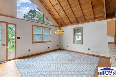 2200 Locust St, Terre Haute, IN 47807 - photo 5