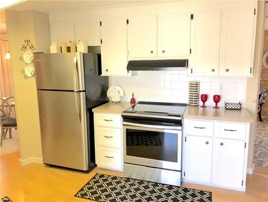 Kitchen with new appliances!!