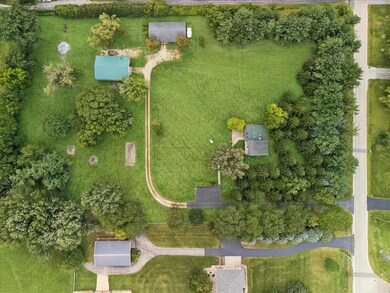 12266 N Grove Rd, Sycamore, IL 60178 - photo 5