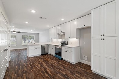 412 Cherry St, Whitesboro, TX 76273 - photo 3