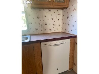 1321 Sunny Ct, Sutherlin, OR 97479 - photo 6