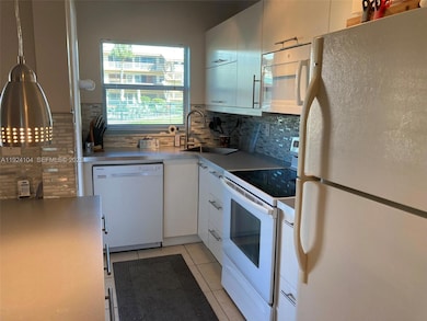 5300 Washington St unit N117, Hollywood, FL 33021 - photo 7