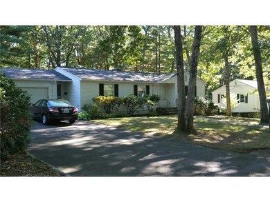 39 Maplecrest Dr, Greenville, RI 02828 - photo 2