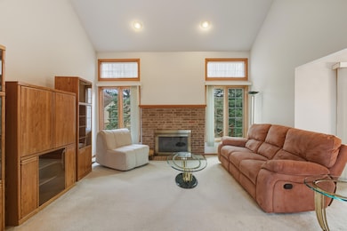 37692 N Laurel Park Dr, Livonia, MI 48152 - photo 6