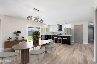 1805 W Cheyenne Dr - 13 VS