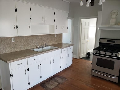 28 E Transit St unit 3, Providence, RI 02906 - photo 3