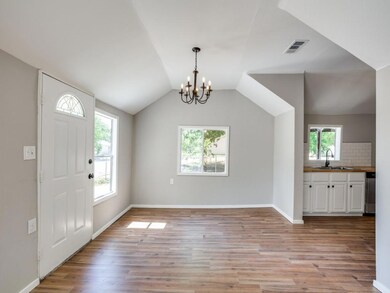 403 Elmo St, Cleburne, TX 76031 - photo 4