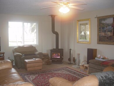 3388 Table Rock Rd, Medford, OR 97504 - photo 2