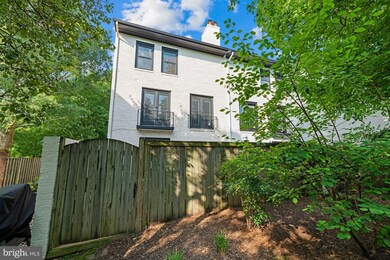 2041 N Abingdon St, Arlington, VA 22207 - photo 6