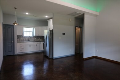 8302 Park St, Needville, TX 77461 - photo 4