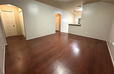 7823 Crescent Village Ln, Richmond, TX 77407 - photo 2