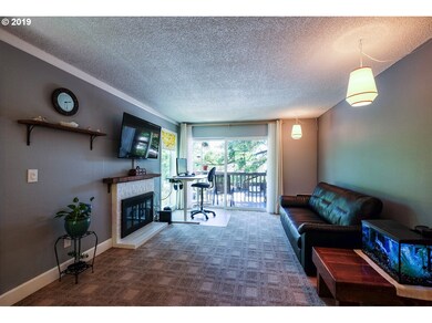 7536 SW Barnes Rd unit C, Portland, OR 97225 - photo 4