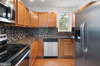 599 E Carver St, Philadelphia, PA 19120 - photo 3