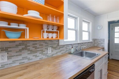 8 Somerset Ave, Old Orchard Beach, ME 04064 - photo 5