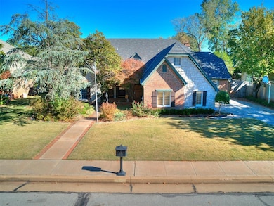 View of front of home featuring a front yard