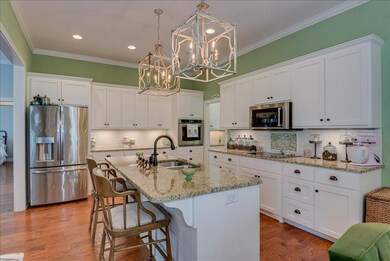 Large kitchen with Island