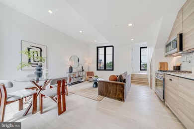 2907 Newark St NW, Washington, DC 20008 - photo 2