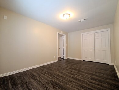 7422 Lakehurst Dr, Houston, TX 77087 - photo 4