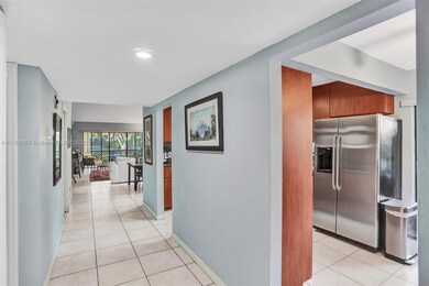 16255 Laurel Dr unit 12, Weston, FL 33326 - photo 2