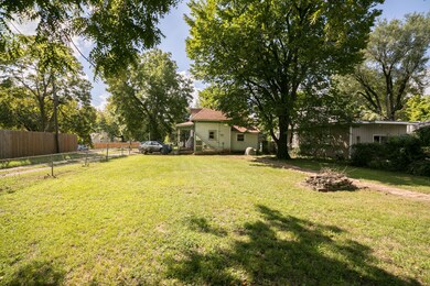 1019 W Webster St-7