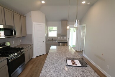 1220 Filly Creek Dr, Alvin, TX 77511 - photo 3