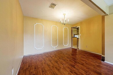 3915 Lemon Tree Ln, Houston, TX 77088 - photo 5