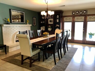 Dining (Family Room)