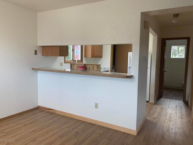 Kitchen Breakfast Bar