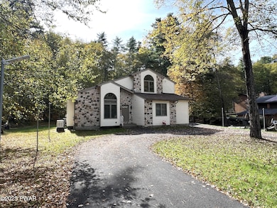 1119 Mink Ct, Lehman Township, PA 18324 - photo 3