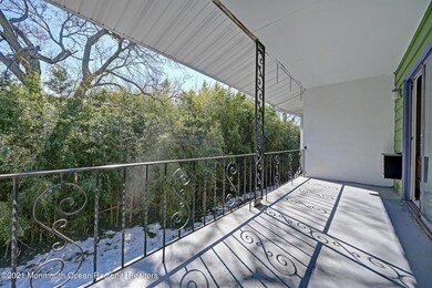 05-Balcony