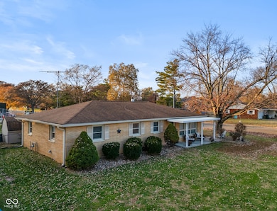 2132 Timbercrest Dr, Columbus, IN 47203 - photo 3