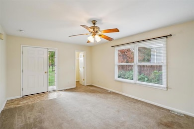 805 NE 4th St, Earlham, IA 50072 - photo 4