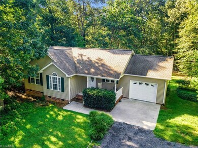 1241 E Mine St, Asheboro, NC 27205 - photo 2