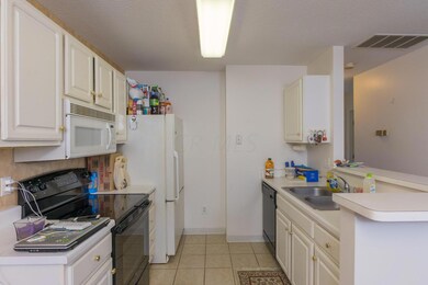 Real Estate Agent Sara Elford - 8302 Gre
