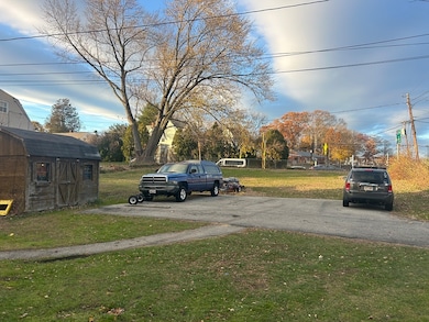 3 Thissell St, Methuen, MA 01844 - photo 3