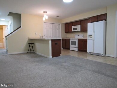 206 N Fairfax Blvd unit B, Ranson, WV 25438 - photo 4