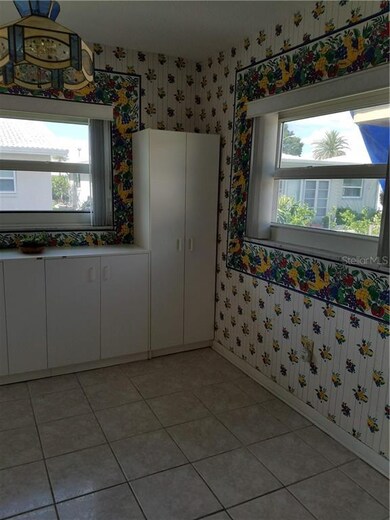 5491 Lemon Tree Ln N unit 4, Pinellas Park, FL 33782 - photo 4