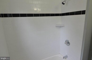 615 Hilltop Rd, Catonsville, MD 21228 - photo 5