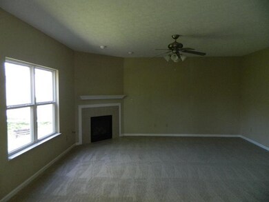 3052 Limber Pine Dr, Whiteland, IN 46184 - photo 3