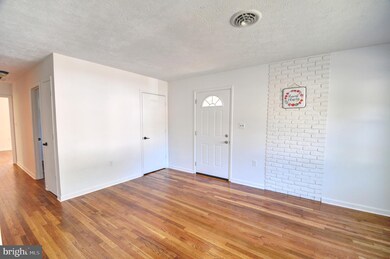 818 W 14th St, Front Royal, VA 22630 - photo 5