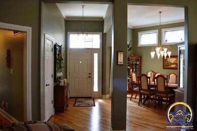 2223 SW Lowell Ln, Topeka, KS 66614 - photo 3