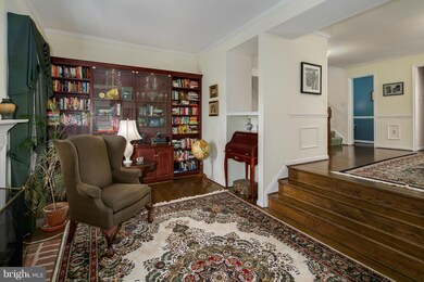 5903 Munson Ct, Falls Church, VA 22041 - photo 3