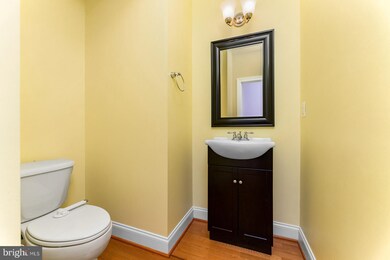 8032 Reserve Way, Vienna, VA 22182 - photo 7