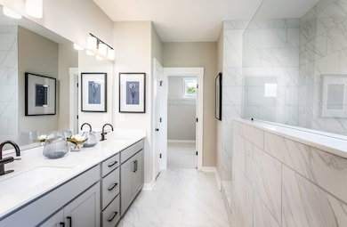 Canton II Primary Bath