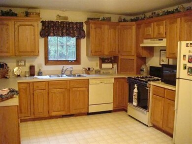 5165 W Concord Dr, La Porte, IN 46350 - photo 6