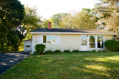 1711 Queens Ct, Carpentersville, IL 60110 - photo 3