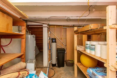 52706 Highland Dr, South Bend, IN 46635 - photo 4