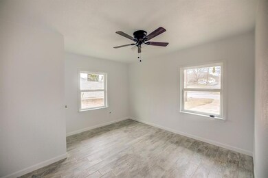 1009 N Clay St unit 2, Ennis, TX 75119 - photo 7